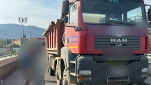 Tragická nehoda: Cyklista neprežil stret s nákladným autom