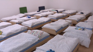 Umiestniť dieťa v bratislavskej škôlke je takmer nemožné, situáciu komplikujú ešte aj politici