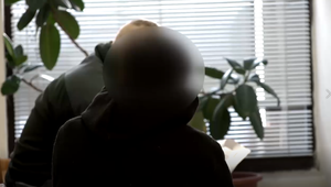 Vrhli sa piati na jedného: Medzi útočníkmi bol len 16-ročný mladík