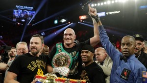 Vo finále málo vídané: Wilderov roh hodil uterák