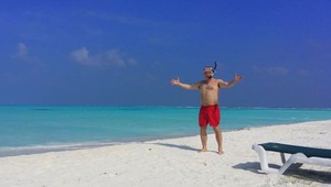 Známy český herec mal vážnu nehodu na motorke, narazil do autobusu