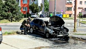 V Bratislave vyčíňa podpaľač. Tri zhorené autá za dva dni