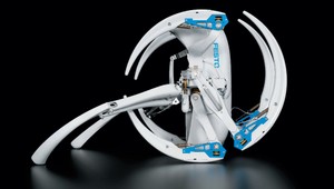 Neuveríte, čo dokáže tento robotický pavúk