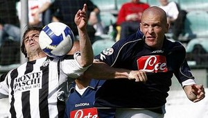 Hamšíkov Neapol neporaziteľný už 15 kôl