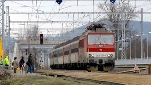 Vo vlakoch testujú nové vône. Cestujúci chcú radšej čistejšie vagóny