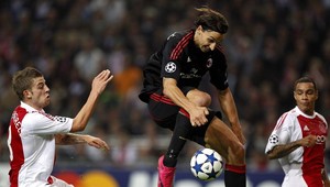 Ajax remizoval v šlágri s AC Miláno, Bayern i Real vonku víťazne