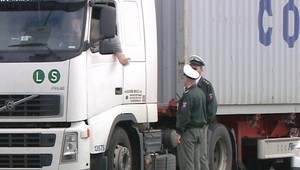 Poliaci vynašli spôsob ako vybabrať s mýtom!