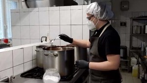 Riaditeľ DSS pre Covid-19 vymenil pohodlie kancelárie za sporák: Jasná reakcia klientov