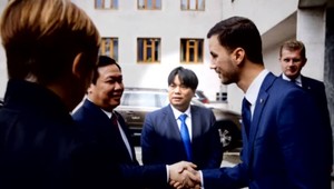 Poslanci za zatvorenými dverami. Na koberec prišli riaditelia SIS i spravodajských služieb