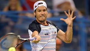 FOTO: Nečakaný hosť vtrhol na zápas Tommyho Haasa