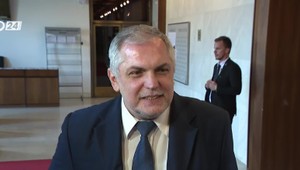 Tlačový brífing predsedu SNS Romana Michelka k aktuálnym témam