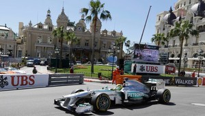 F1: Rosberg na Mercedese šiel v Monaku svoju súťaž. Ako otec!
