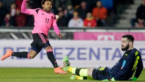 Česi prehrali na Letnej so Škótskom, rozhodol Ikechi Anya