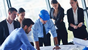 Na trhu práce prichádza k dramatickým zmenám. Spoločnosti bojujú o zamestnancov