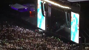 Hviezdy čelia žalobe! Na koncerte prišlo k tragédii, desiatka mŕtvych, stovky zranených!