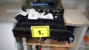 Mladiství vo Vranove vykradli stánok s langošmi. Škoda sa vyšplhala na 600 eur