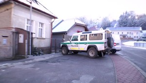 Streľba v Banskej Bystrici. Kriminalisti skúmajú súvis s podpáleným terénnym autom