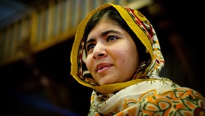 Toto je príbeh Malály (16). Dievčiny, ktorá bojuje o Nobelovu cenu