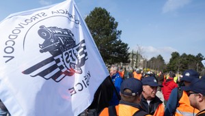 Rušňovodiči protestujú proti kamerám v kabínach. Odmietajú argumenty ministra