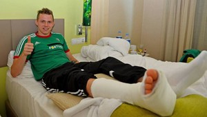 Brutálny faul Čecha Limberského na Dudu! Ondrej na mesiac mimo hry!