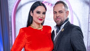 Chcete počas Vianoc svojimi outfitmi ohúriť? Držte sa tejto zásady a zaručene zažiarite!