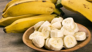 Takto skladujte banány, aby nezhnedli