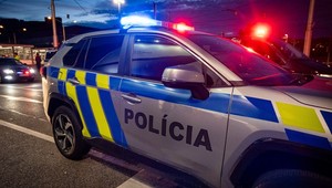 Dráma v obchodnom centre: Páchateľ ukradol alkohol, potom nožom ohrozoval SBSkára aj policajtov