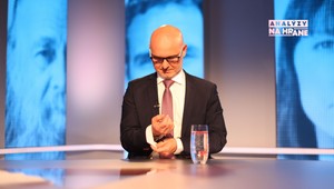 Analýzy Na hrane s ministrom Gröhlingom: Začneme všetci piť, aby bolo postarané o naše deti?