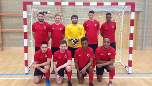 Strela snov od futsalového amatéra! Extra volej a famózna šibenica!