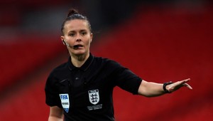 Prvej profesionálnej ženskej rozhodkyne sa dočká aj Anglicko