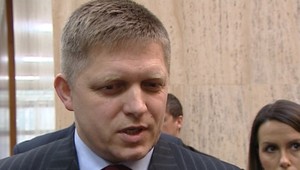 Fico: Mýto sa spustí neskôr