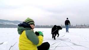 Na Orave namerali v noci -20 stupňov, zamrzla priehrada