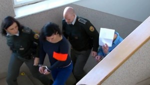 Rodičov Klaudia, ktorý spadol z práčky a zomrel, obvinili pre drogy