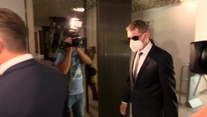 Kajúcnik Adrián Szabó, ktorý mal prijať elektroniku ako úplatok, sa dohodol s prokurátorom