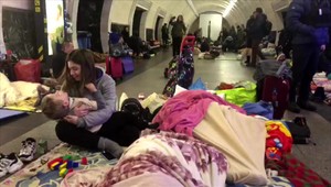 Vojnový fotograf Husár: Plačem, keď vidím ako deti s babkou sedia niekde v metre na zemi