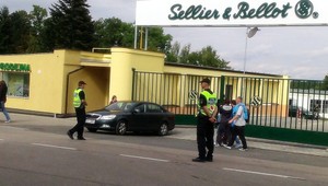 Explózia v podniku na výrobu munície má jednu obeť