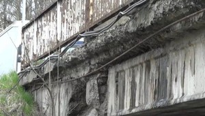 Havarijný stav mosta komplikuje aj momentálny nedostatok stavebných materiálov na trhu