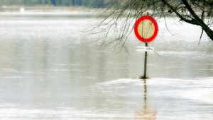 Slovensko trápi dážď, na východe majú obavy z povodní
