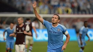 Neprehrali 15 zápasov, Lampard ich zostrelil hetrikom