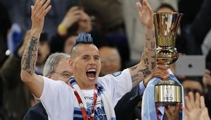 Hamšík s Neapolom víťazom Talianskeho pohára. Zápas začal s oneskorením