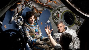 Dvíhanie autobusu či lietanie? Vďaka týmto zákulisným záberom zistíte, ako to v skutočnosti je!