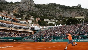 Nadal i Djokovič začali na antuke bez problémov