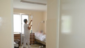 Optimalizácia nemocníc je stále len v štádiu príprav. Riaditeľ nemocnice v Komárne tvrdí, že rezort má skreslené dáta