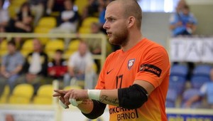 Brankár Tanga vykúzlil famóznu gólovú prihrávku. Výhodom od brvna súpera