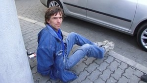 VIDEO: Do basy sa nedostal. Tak sa obesil!