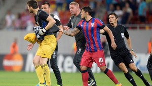 Kuciak hráčom zápasu, diváci po ňom hádzali predmety