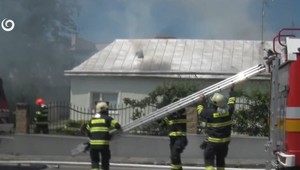 V Nitre horel rodinný dom: K požiaru došlo v čase, keď ho opravovali robotníci