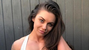 Takúto zdravotnú sestru ste ešte nevideli: Pozrite si ju od krku nižšie a pochopíte