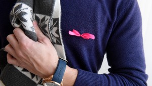 Svet zaliala purpurová farba. Pripomíname si tak predčasniatka