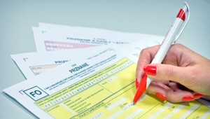 Skontrolujte si svoju schránku. Finančná správa začína rozposielať daňovníkom upozornenia